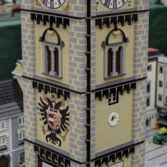 Stadtplatz von Enns aus LEGO Bausteinen - Detailaufnahme vom Turm