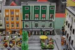 Stadtplatz von Enns aus LEGO Bausteinen - Detailaufnahme von den Häusern