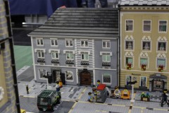 Stadtplatz von Enns aus LEGO Bausteinen - Detailaufnahme von den Häusern
