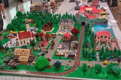 Bayrisches Dorf aus LEGO Bausteinen auf der Bricking Bavaria 2019