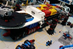 Moonbase aus LEGO Bausteinen - Container-Raumschiff