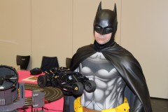 Batman und das Batmobil aus LEGO Bausteinen