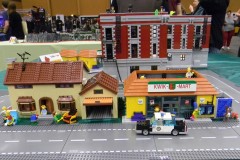 Gebäude aus den Simpsons aus LEGO-Bausteinen