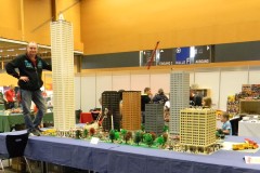 Hochhausstadt aus LEGO-Bausteinen