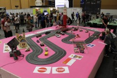 LEGO meets Slotcarbahn aus LEGO-Bausteinen