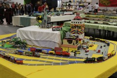 4,5 V Eisenbahn aus LEGO-Bausteinen