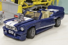 Ford Mustang aus LEGO-Bausteinen