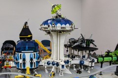 LEGO Raumhafen - Kontrolltrum und Versorgungsgebäude