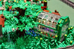 Stadt aus LEGO Bausteinen von Lisi und Max - Apfelbaum und Gewächshaus