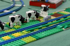 4,5V LEGO Eisenbahn mit Stadt - Detailaufnahme