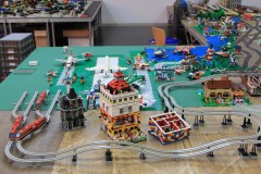 LEGO Stadt - Flughafen, Monorail, Multikultihaus