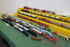 Züge und Kleinstmodelle aus LEGO-Bausteinen
