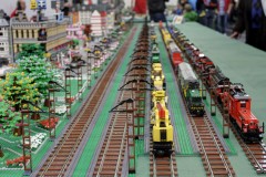 Stadt und Züge aus LEGO-Bausteinen - Detailaufnahme