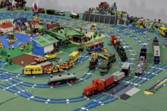 4,5 Volt Eisenbahn aus LEGO-Bausteinen - Detailaufnahme