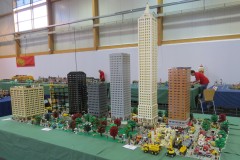 Hochhausstadt aus LEGO-Bausteinen