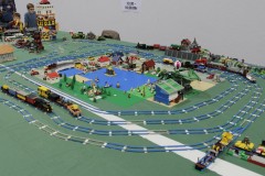 4,5 Volt Eisenbahnanlage aus LEGO-Bausteinen
