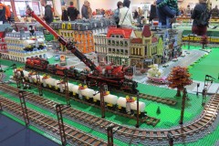 Eisenbahnkran aus LEGO Bausteinen