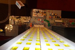 Blick vom LEGO-Wolkenkratzer nach unten