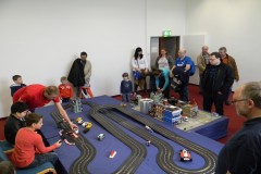 LEGO-meets Carrera - das Rennen