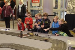 LEGO meets Slotcar - kleine Rennfahrer