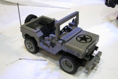 Jeep aus LEGO Bausteinen im Model-Team Stil
