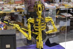 cooler Musiker aus LEGO Bausteinen von hinten