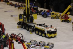 Grove GMK 7550 aus LEGO Bausteinen - Carrier