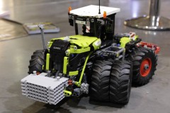 Claas Xerion Traktor aus LEGO Bausteinen