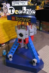 Technik Skulptur aus LEGO Bausteinen